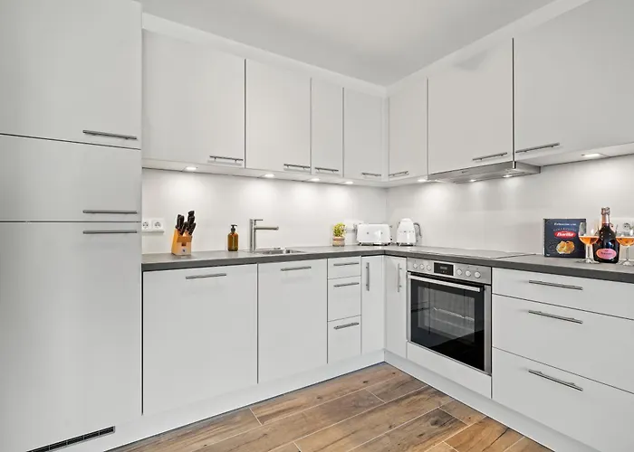 Karl's An Der Uferpromenade In Erster Seereihe