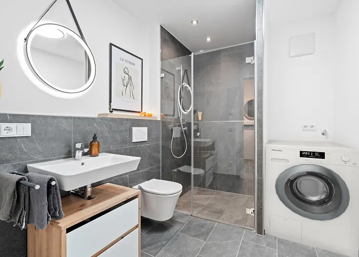 Karl's An Der Uferpromenade In Erster Seereihe Friedrichshafen